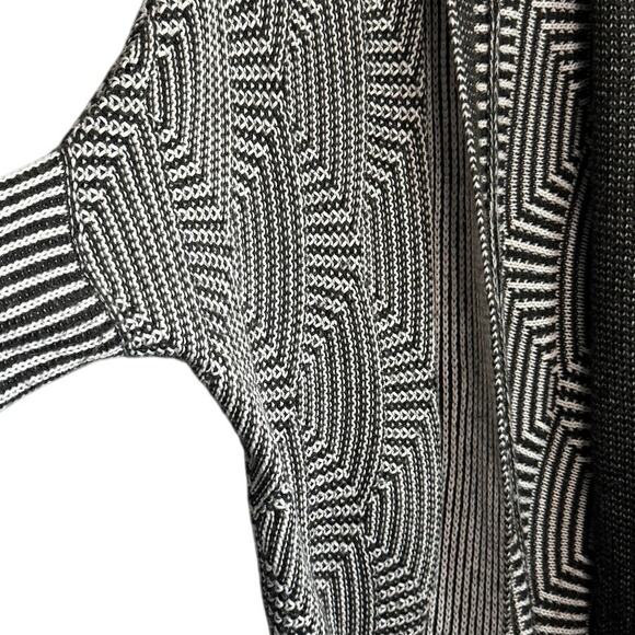 Aeropostale Grey & White Knit Open Front Long Cardigan Women’s Small - Picture 3 of 5